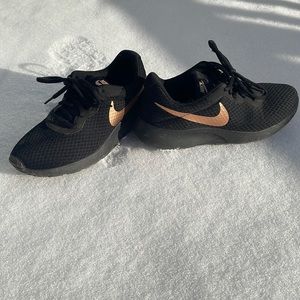 Nike Women’s Tanjun Sneakers